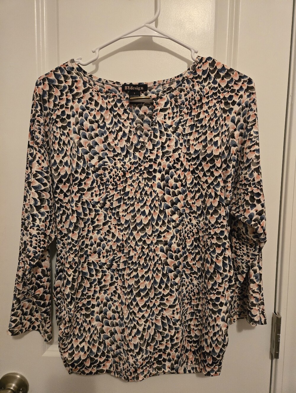 By Design Scale Pattern 3/4 Sleeve Blouse
